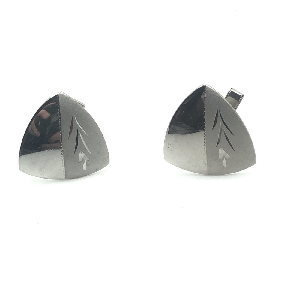 Vtg Anson Floral Engraved Rounded Triangle Shape Silver Tone Cufflinks .9”